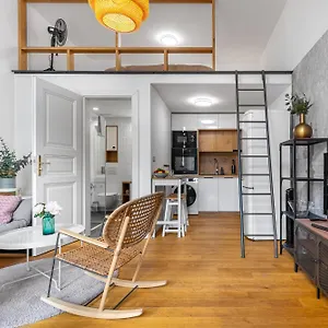 Apartment Elegant Located In The Centre Of, Prag
