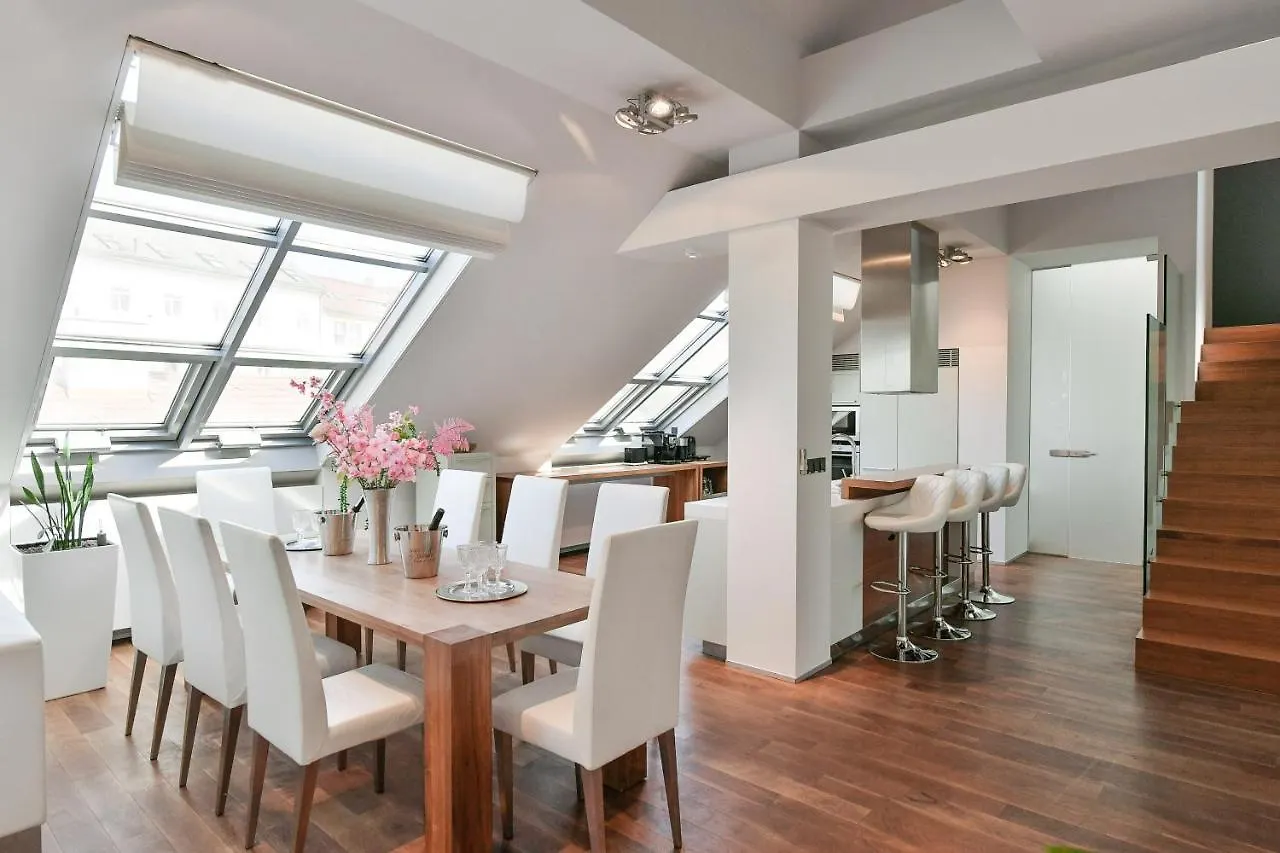 פראג Luxury Central Penthouse With Sauna, Terrace, 250M2, 5Bdrm, 3Bthrm