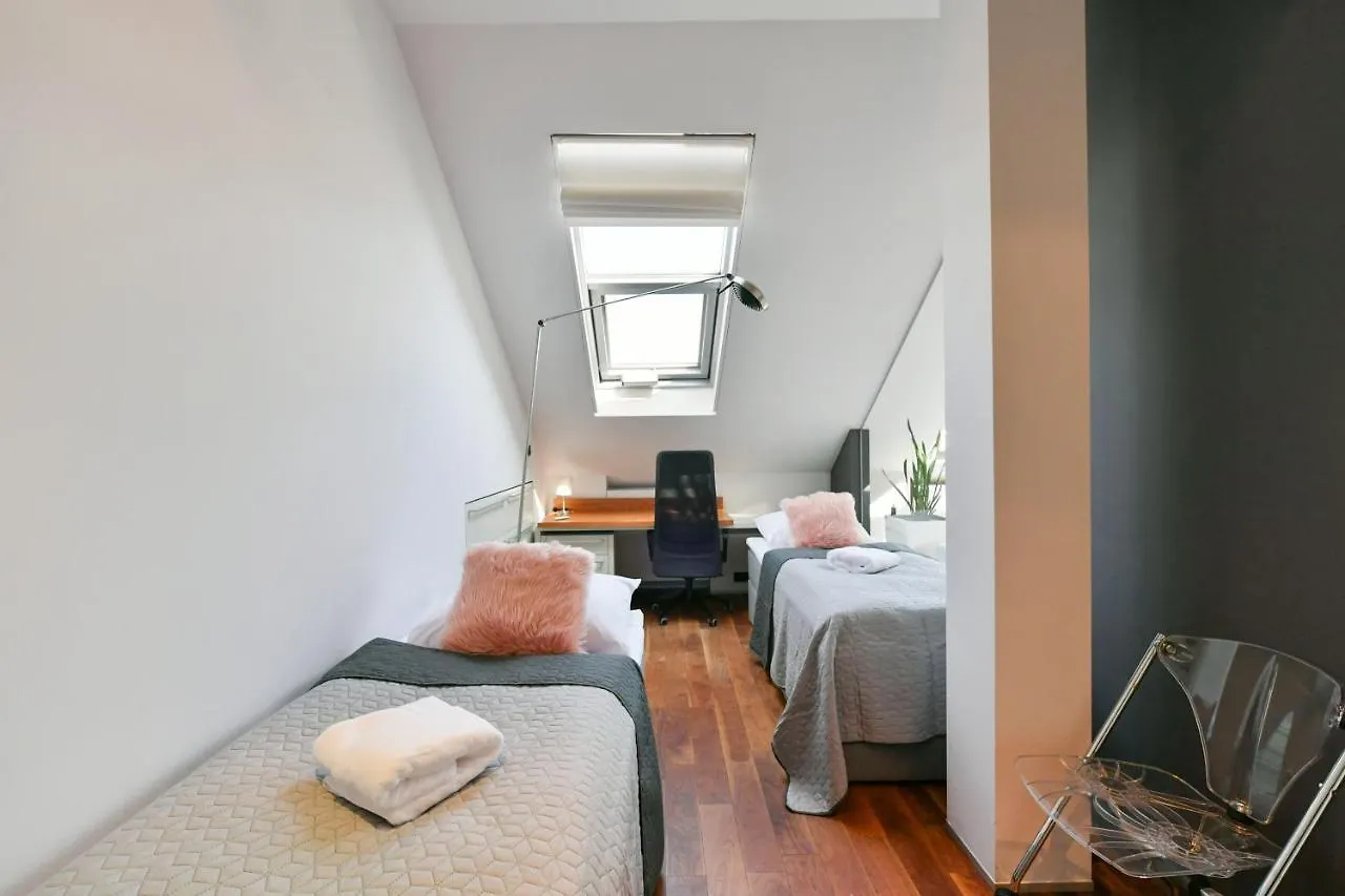 פראג Luxury Central Penthouse With Sauna, Terrace, 250M2, 5Bdrm, 3Bthrm 0*,  צ'כיה