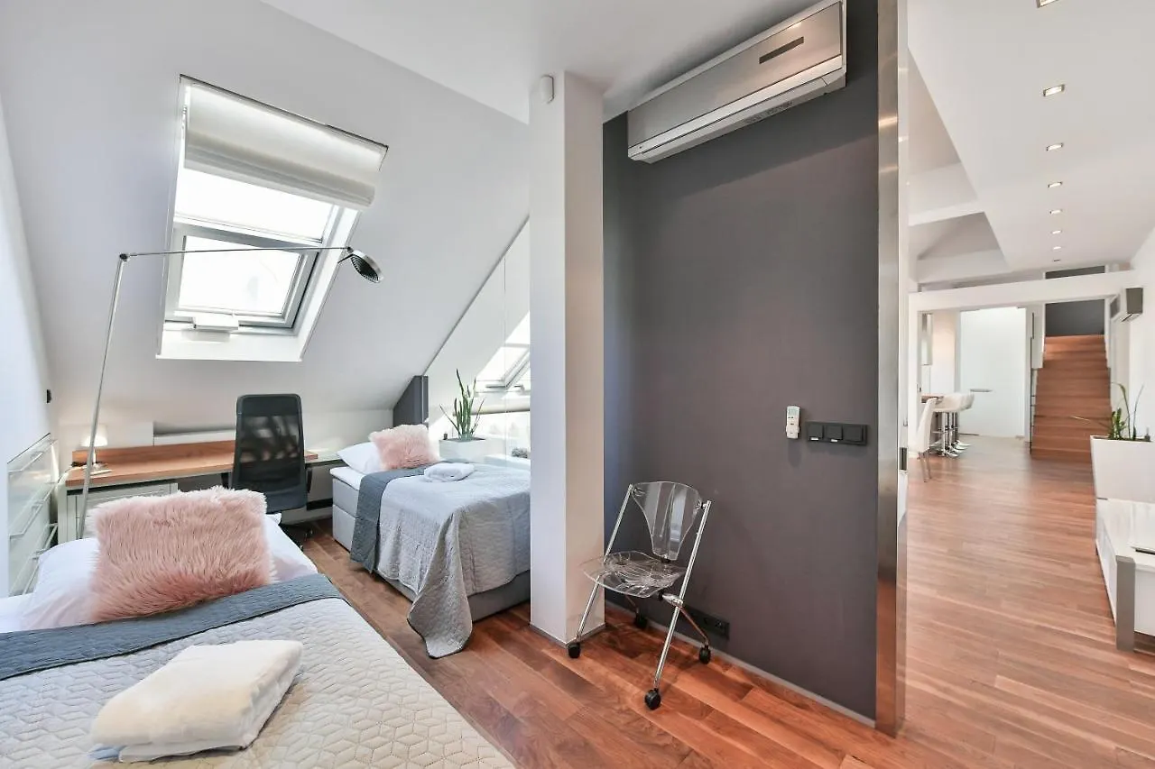 פראג Luxury Central Penthouse With Sauna, Terrace, 250M2, 5Bdrm, 3Bthrm דירה
