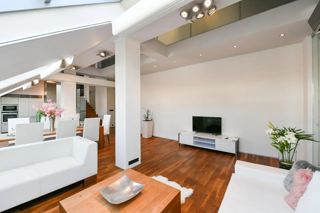 פראג Luxury Central Penthouse With Sauna, Terrace, 250M2, 5Bdrm, 3Bthrm